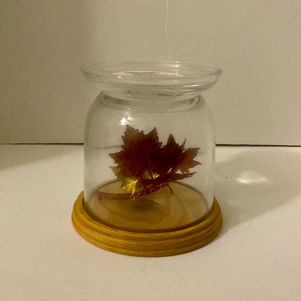 Bath and Body Works candle pedestal